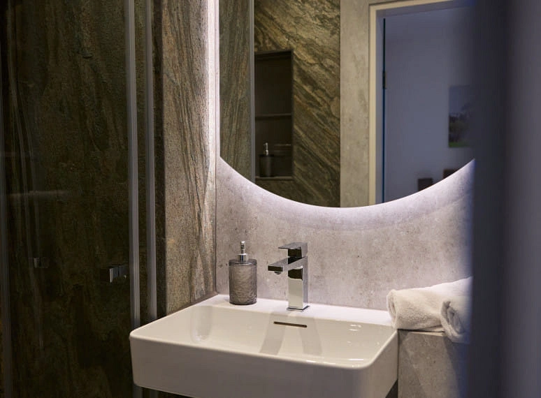 202607_rosenhof_hotelzimmer_byineswurm_2.jpg