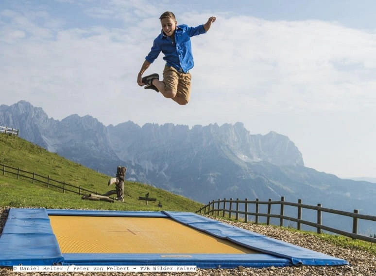 000709_ellmiszauberwelt_danielreiterpetervonfelbert_1.jpg